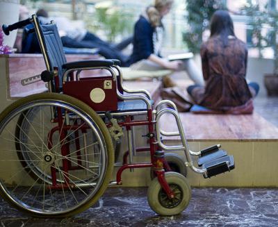 В Севастополе адаптируют учебные учреждения для инвалидов